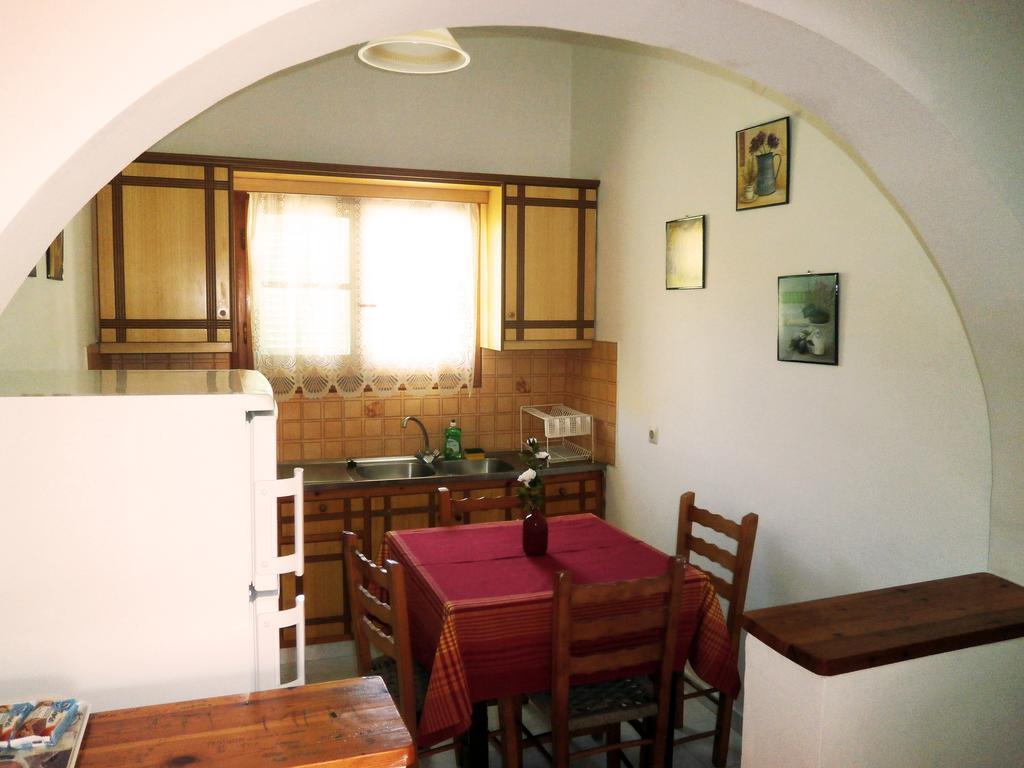 Paraskevi Apartments Ypsos Pokój zdjęcie